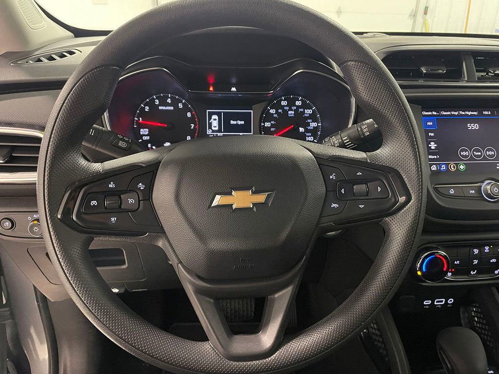 Used 2023 Chevrolet TrailBlazer LT image 32