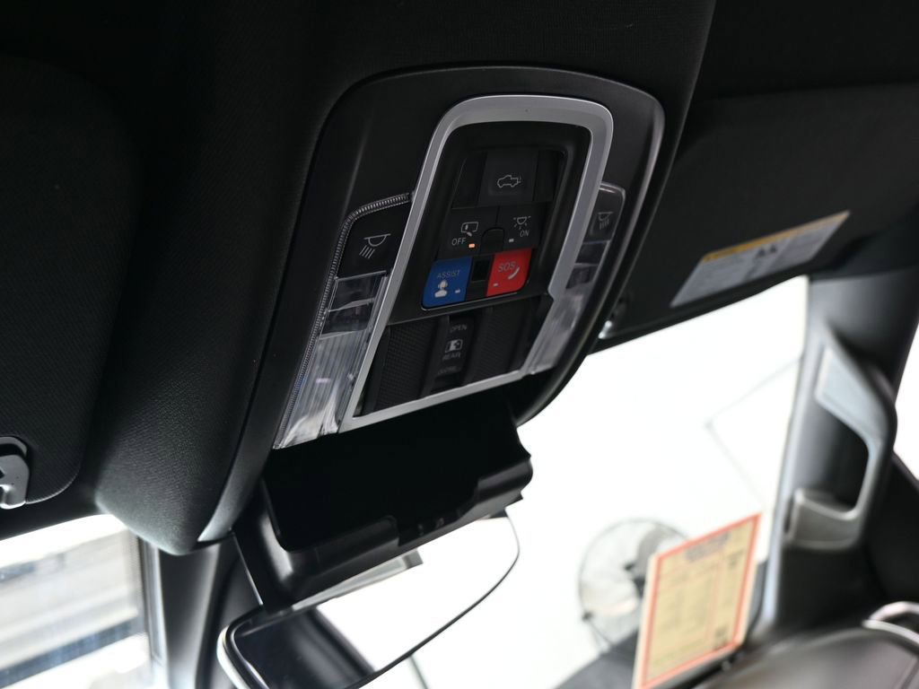 Used 2023 RAM 1500 Laramie image 33