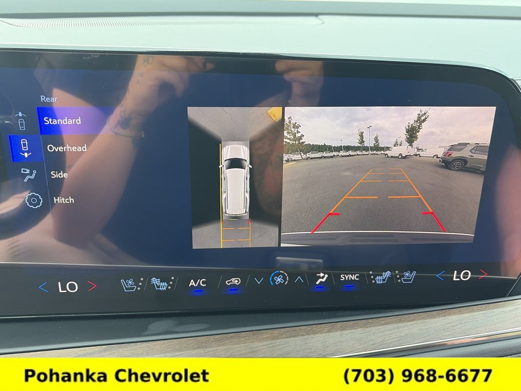 New 2026 Chevrolet Suburban High Country AWD/4WD image 15
