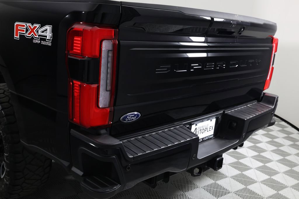 Used 2025 Ford F250 Platinum w/ FX4 Off-Road Package image 55