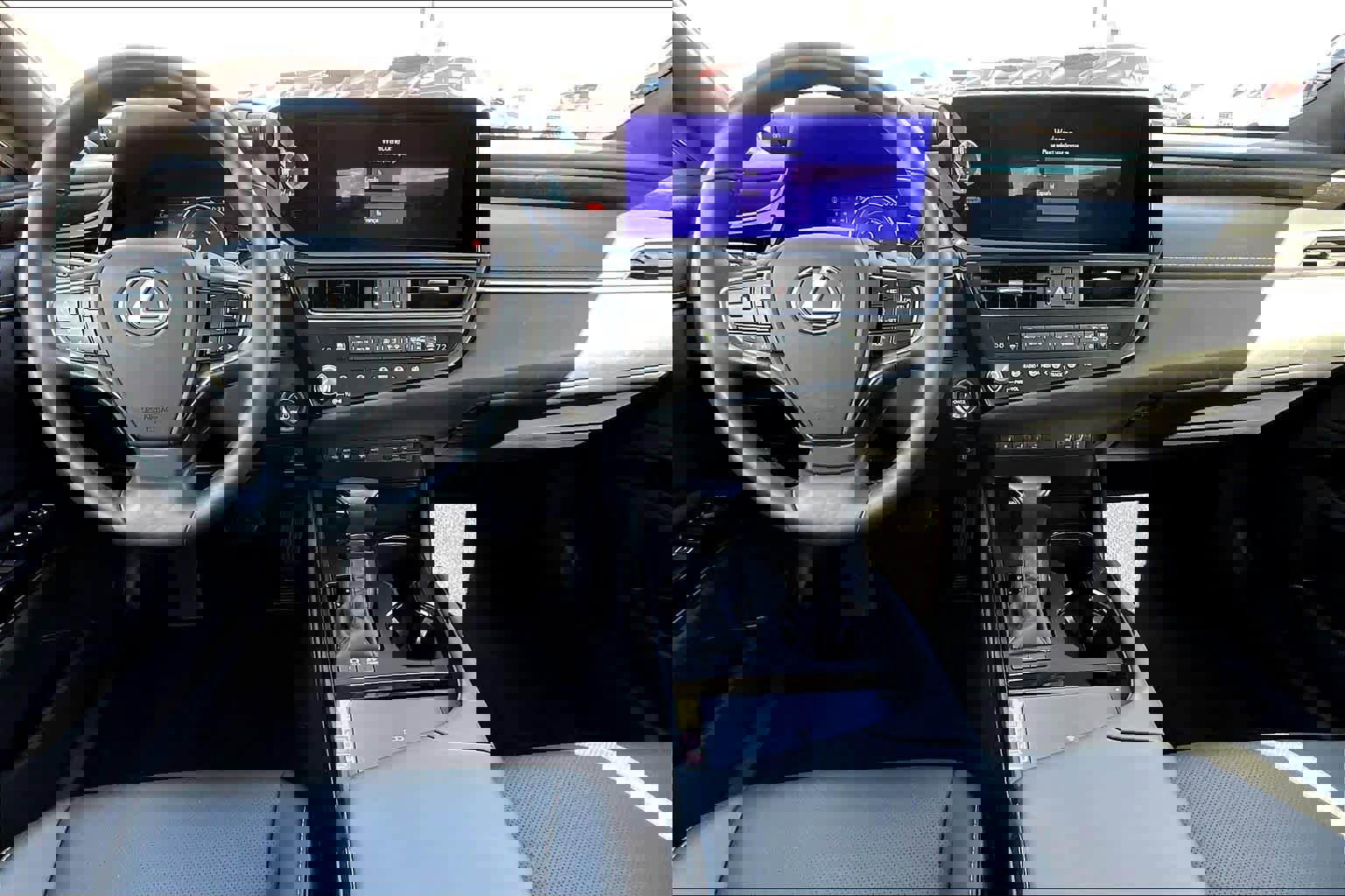 Certified 2025 Lexus ES 300h w/ Premium Package image 15