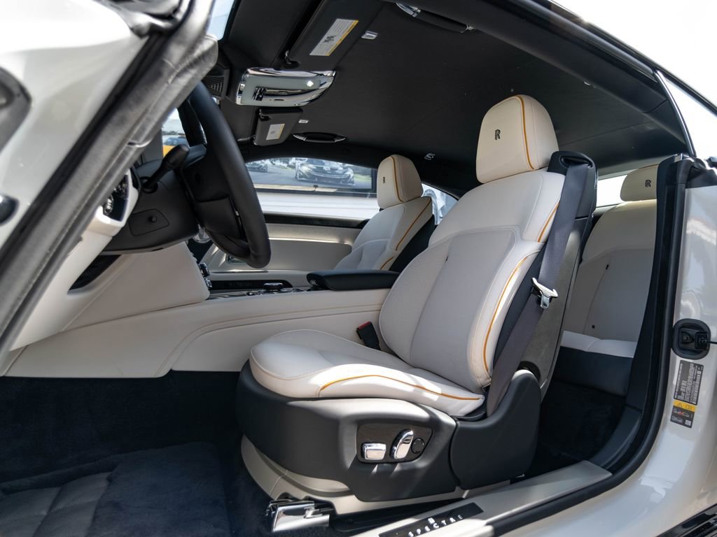 Used 2025 Rolls-Royce Spectre w/ Spectre Launch Package AWD/4WD image 25