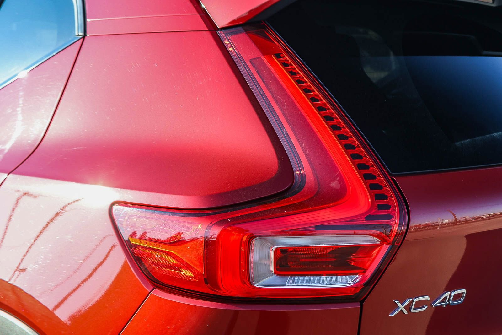 Used 2023 Volvo XC40 B5 Ultimate w/ Protection Package Premier image 12