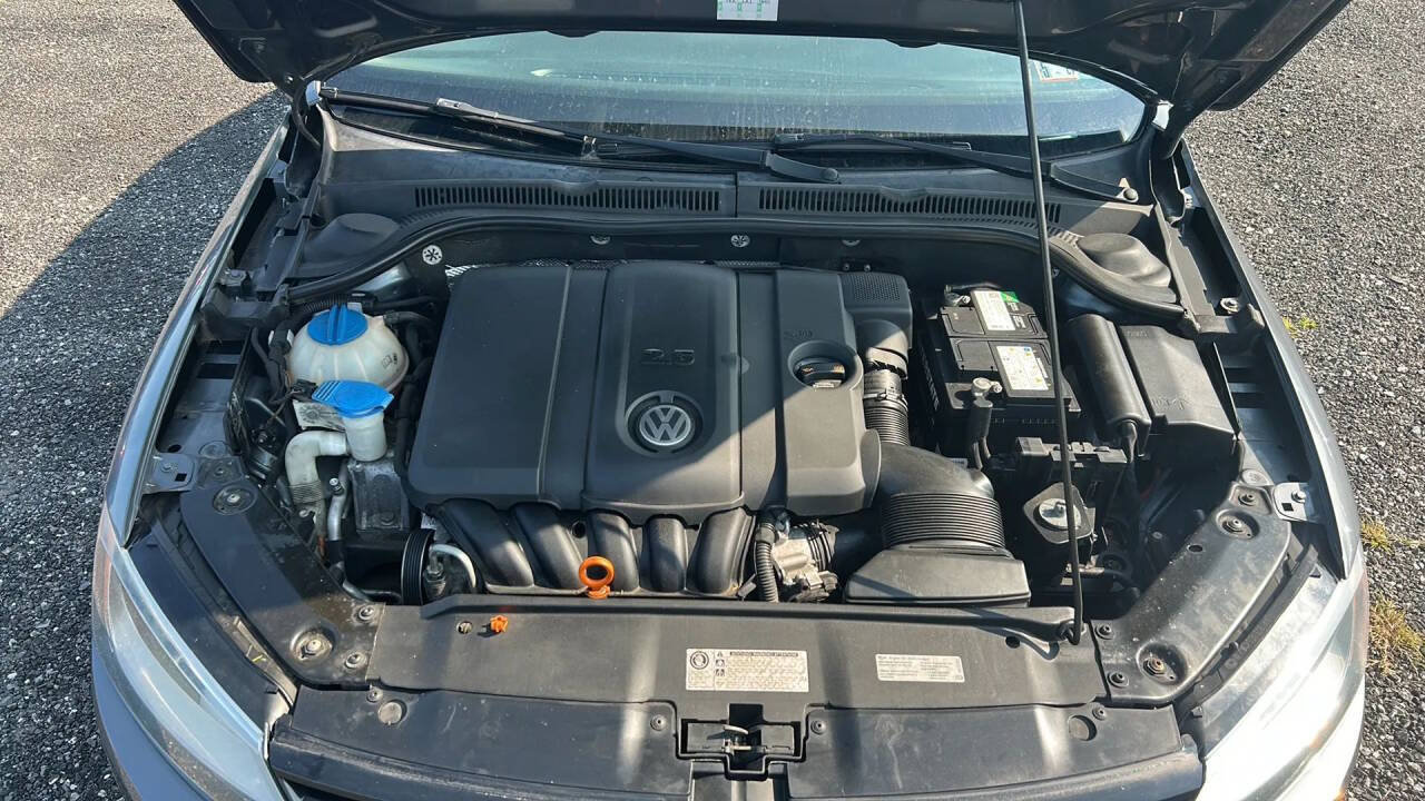 Used 2013 Volkswagen Jetta SE FWD image 14