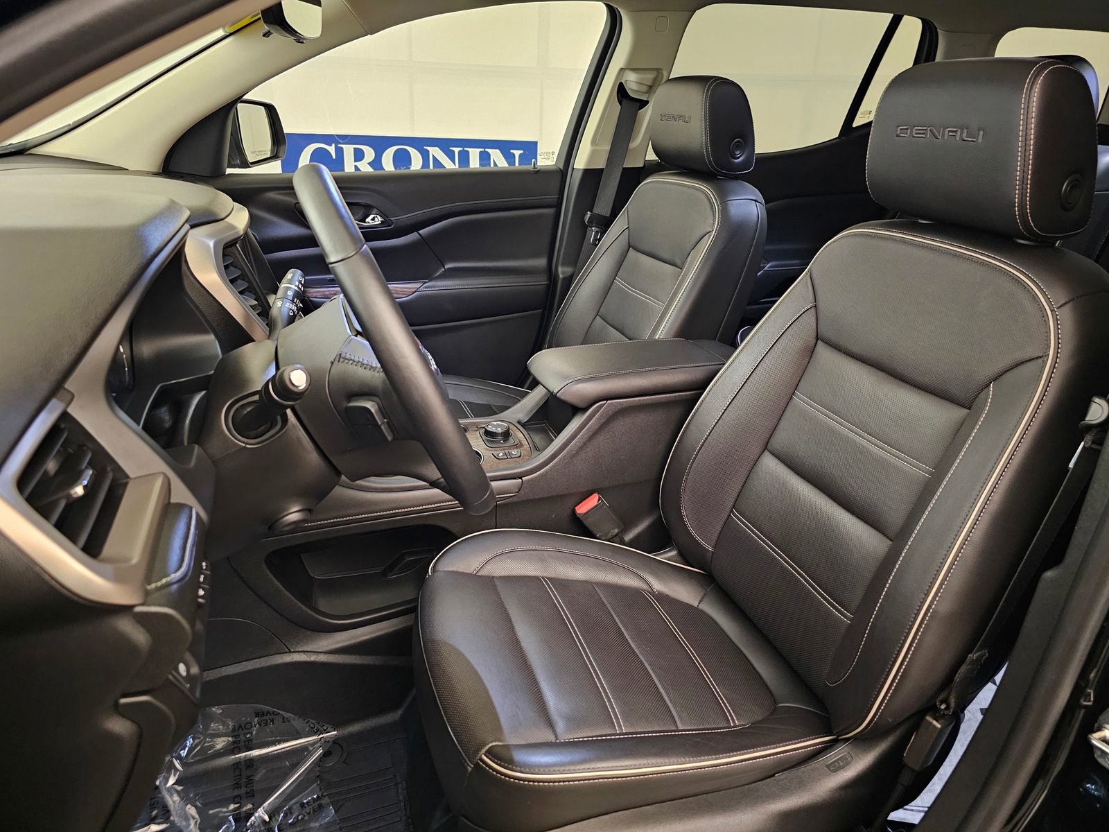 Used 2020 GMC Acadia Denali w/ Technology Package image 16