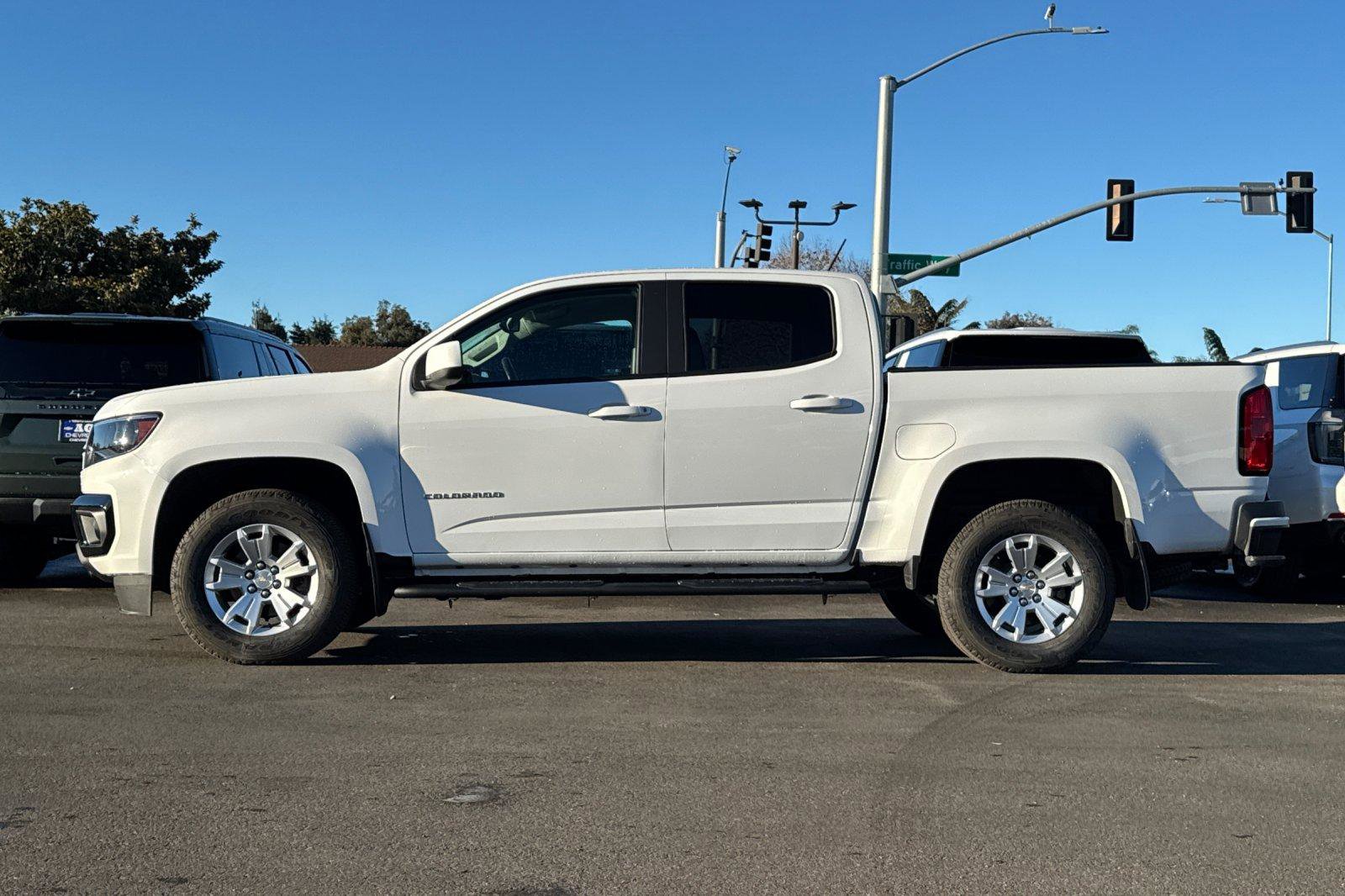 Used 2021 Chevrolet Colorado LT w/ LT Convenience Package image 8