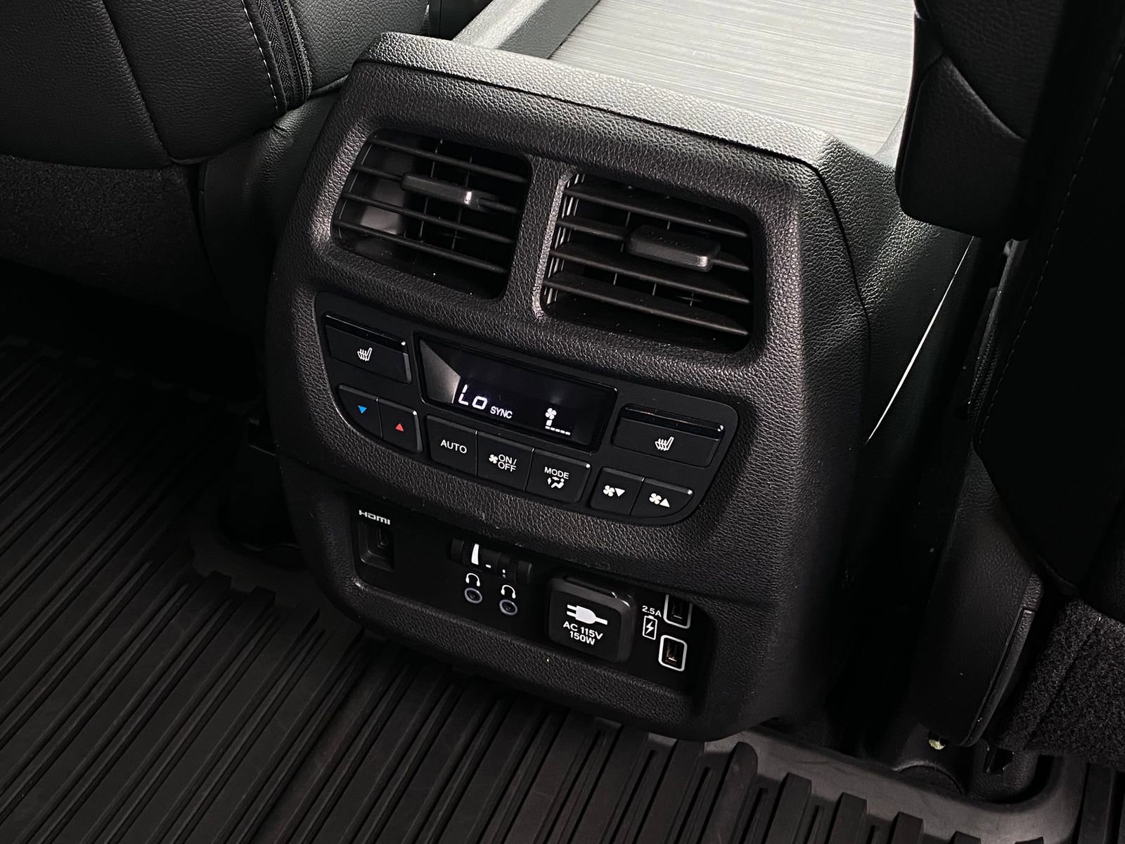 Used 2019 Honda Pilot Touring image 29