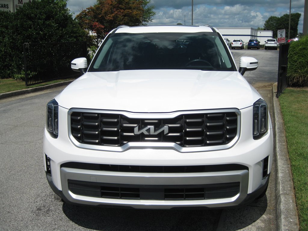 Used 2023 Kia Telluride S w/ S Sunroof Package image 2