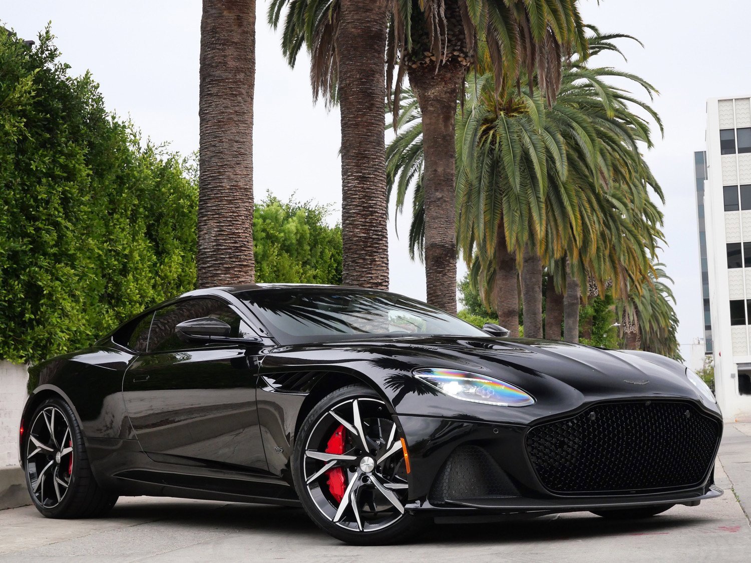 Used 2019 Aston Martin DBS Superleggera image 1