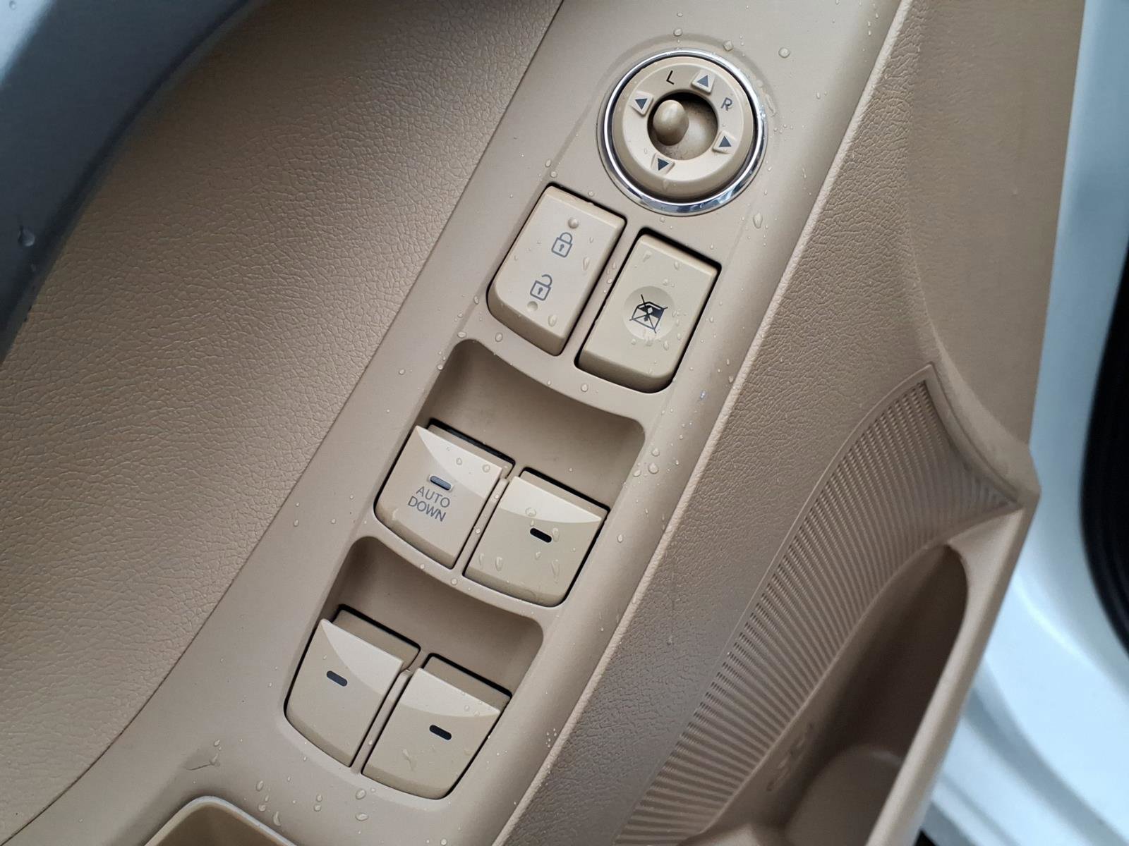 Used 2013 Hyundai Elantra GLS image 7