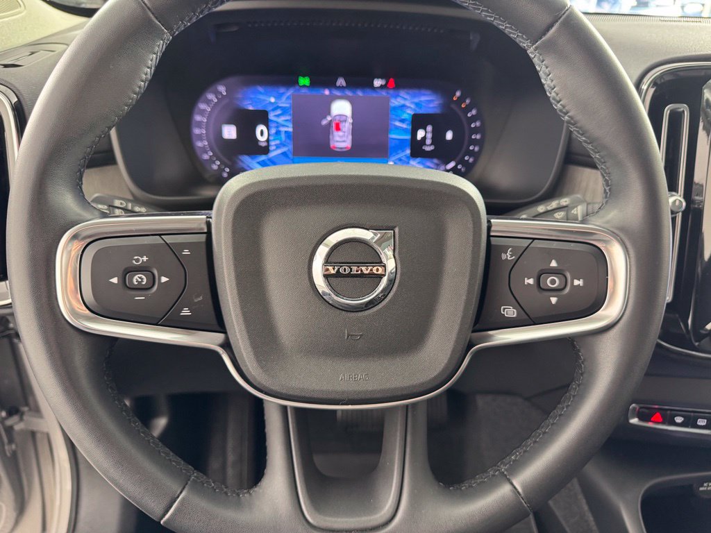 Certified 2023 Volvo XC40 B5 Ultimate w/ Protection Package Premier AWD/4WD image 29