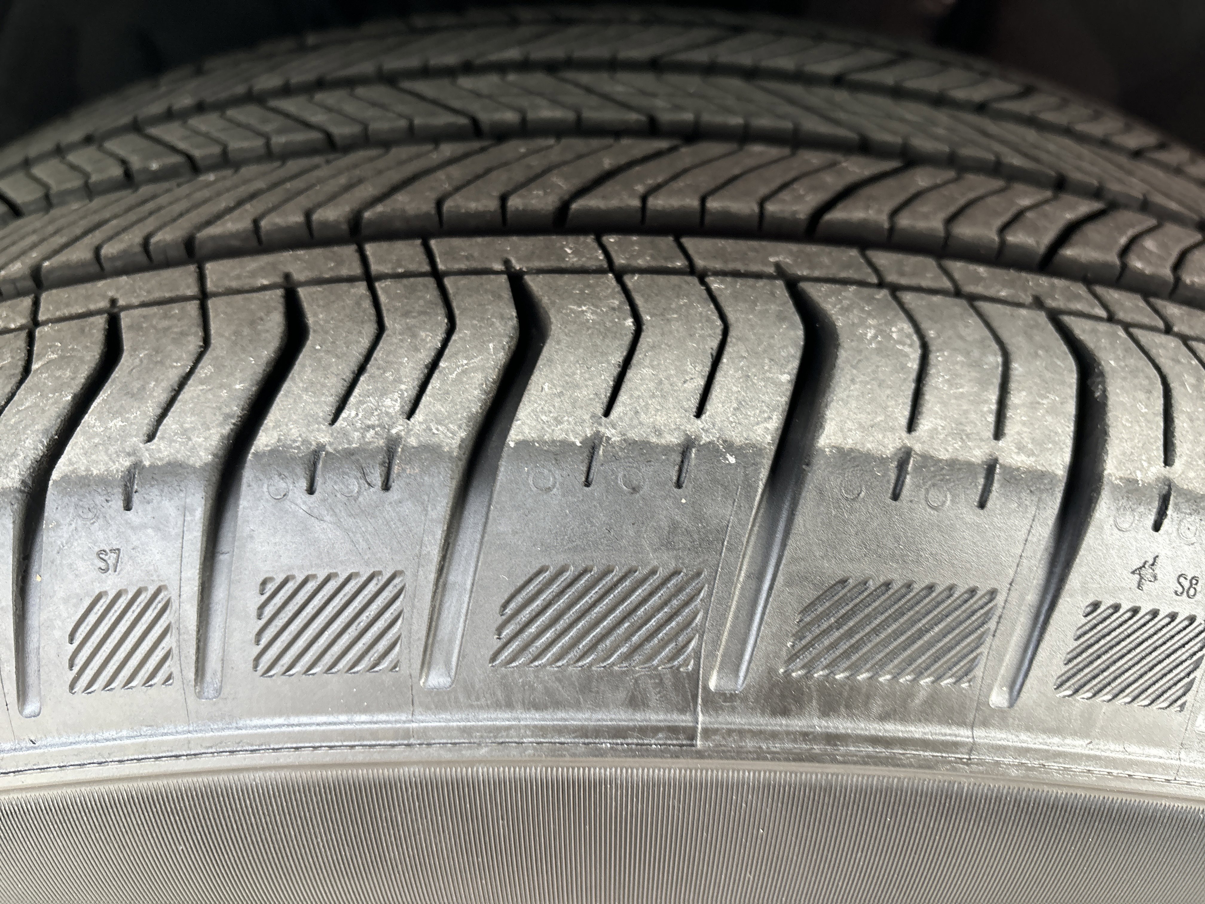 Used 2025 Toyota Grand Highlander AWD image 12