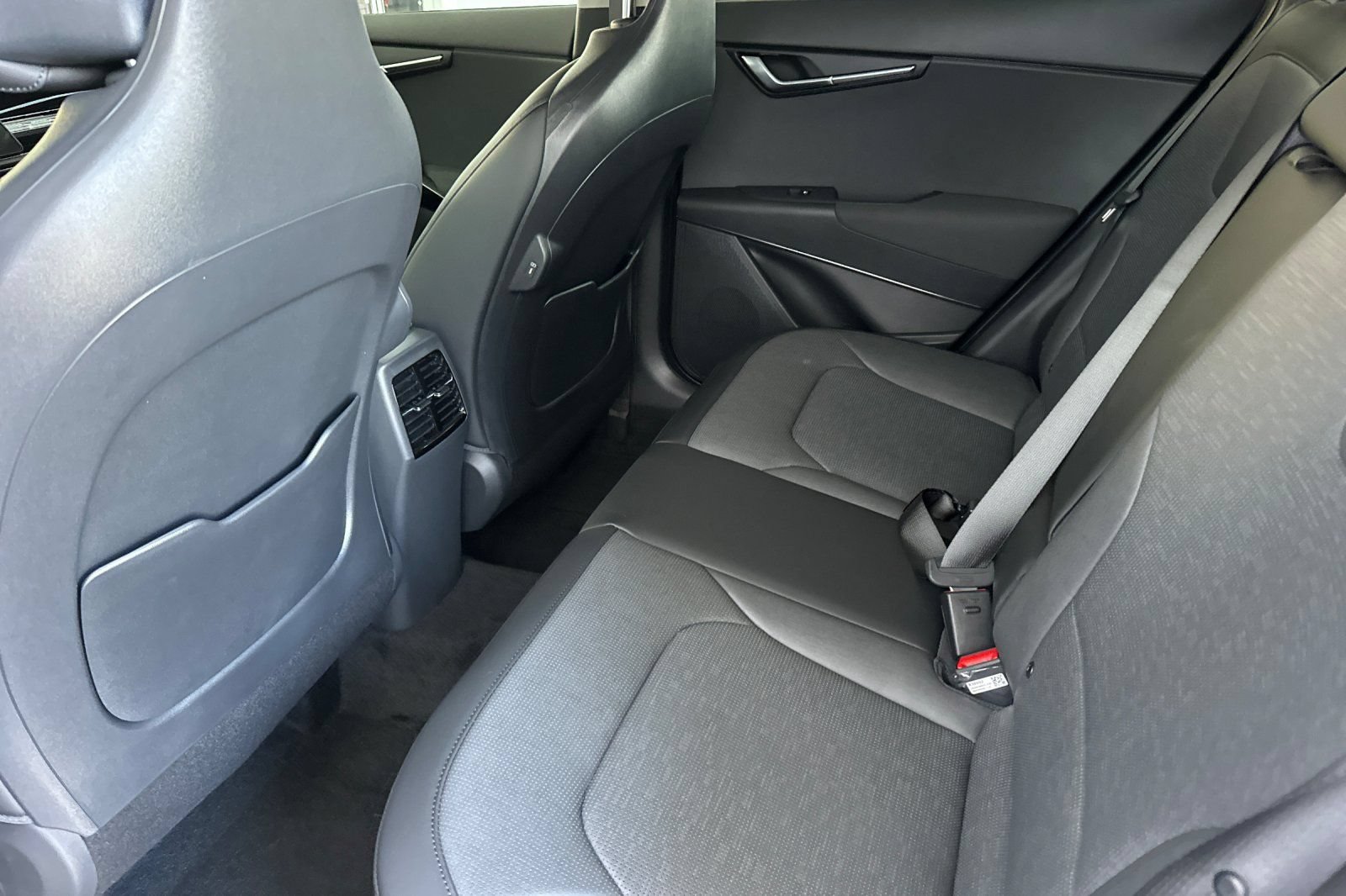 New 2026 Kia Niro FWD image 12