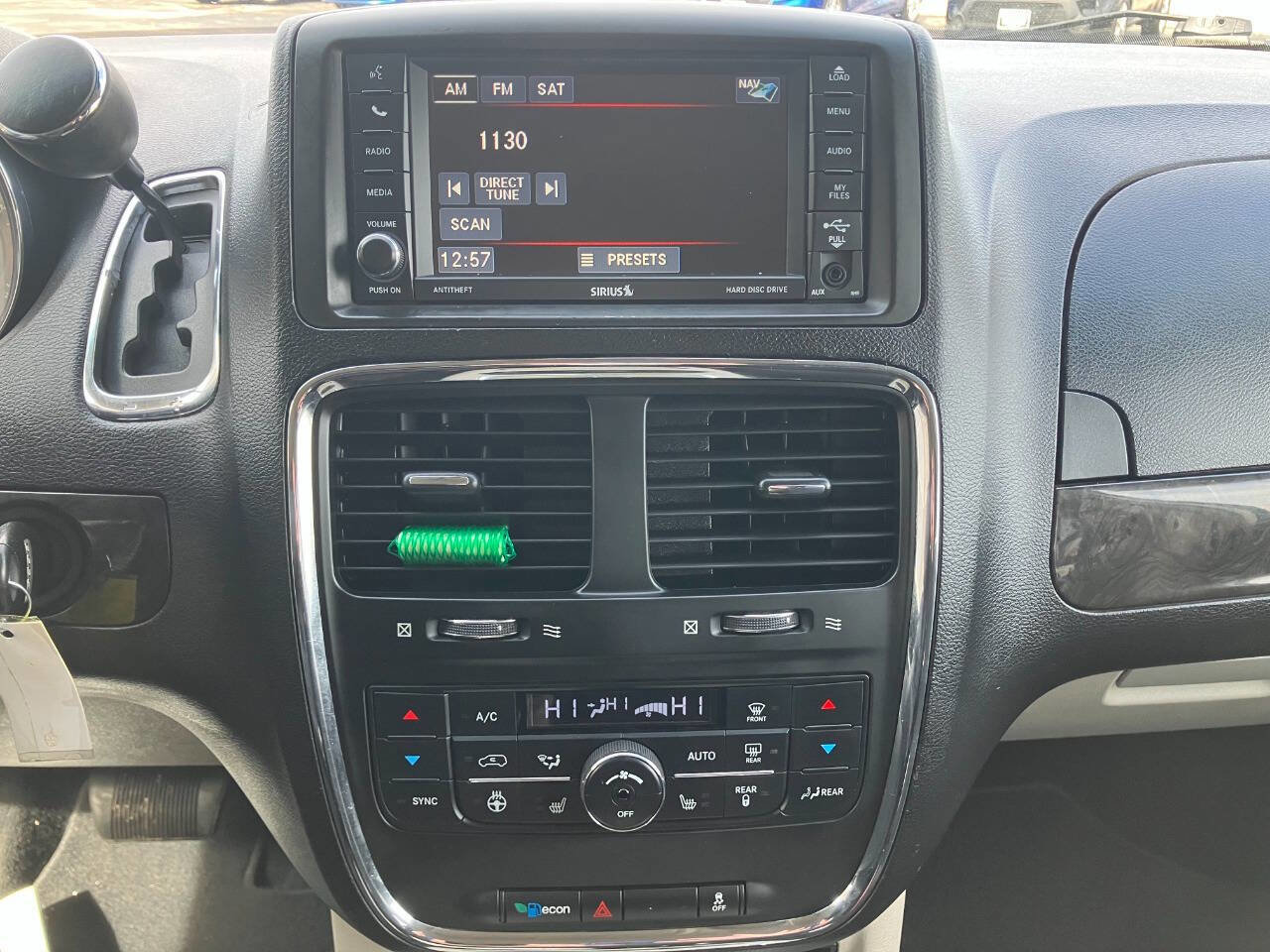 Used 2013 Dodge Grand Caravan Crew w/ Driver Convenience Group FWD image 18