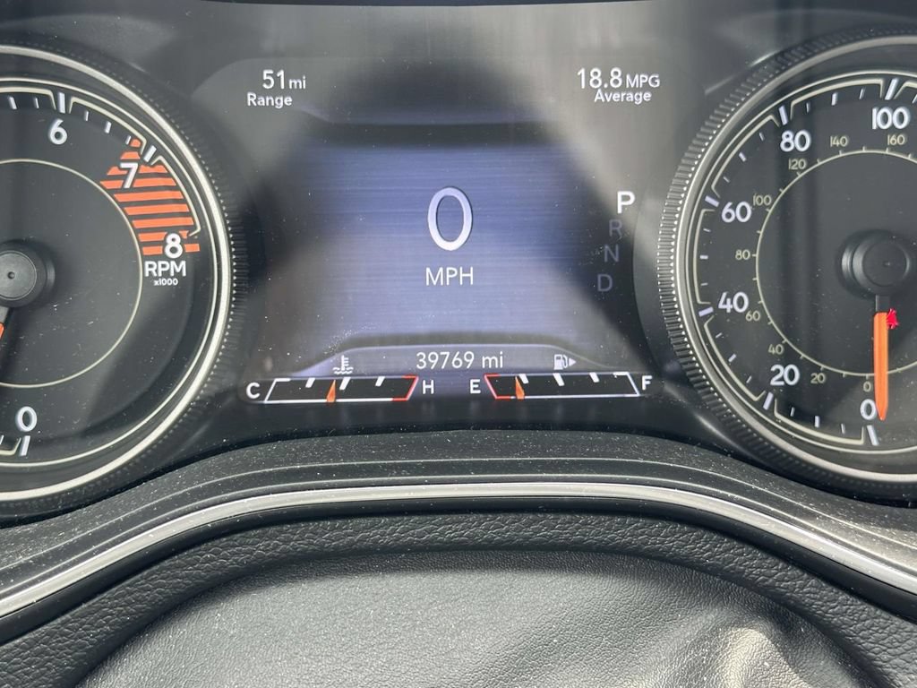 Used 2019 Jeep Cherokee Overland w/ Technology Group AWD/4WD image 21