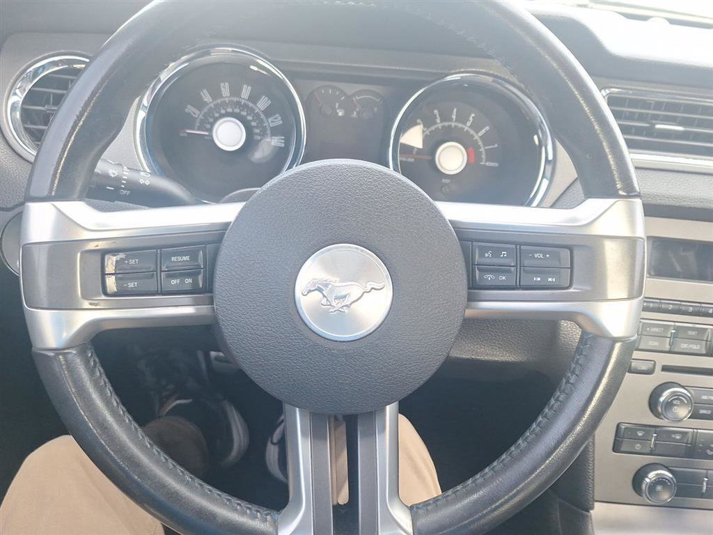 Used 2010 Ford Mustang GT image 15