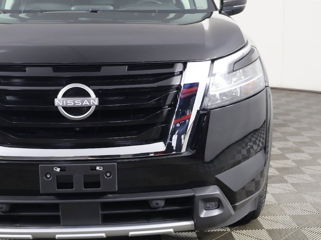 Used 2023 Nissan Pathfinder SL image 15