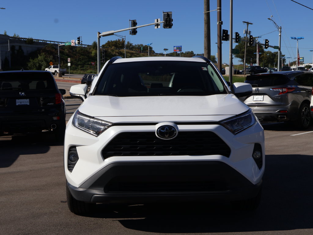 Used 2021 Toyota RAV4 XLE w/ Convenience Package AWD/4WD image 2