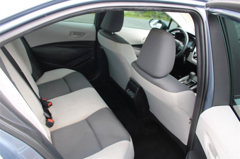 Used 2025 Toyota Corolla LE FWD image 11