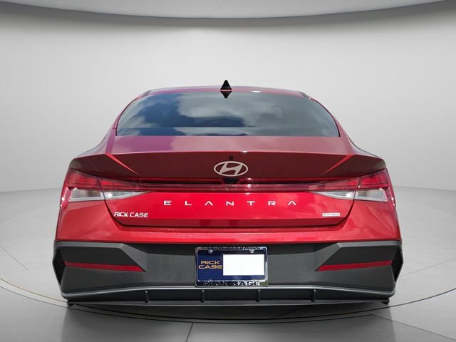 Certified 2025 Hyundai Elantra Hybrid FWD image 5