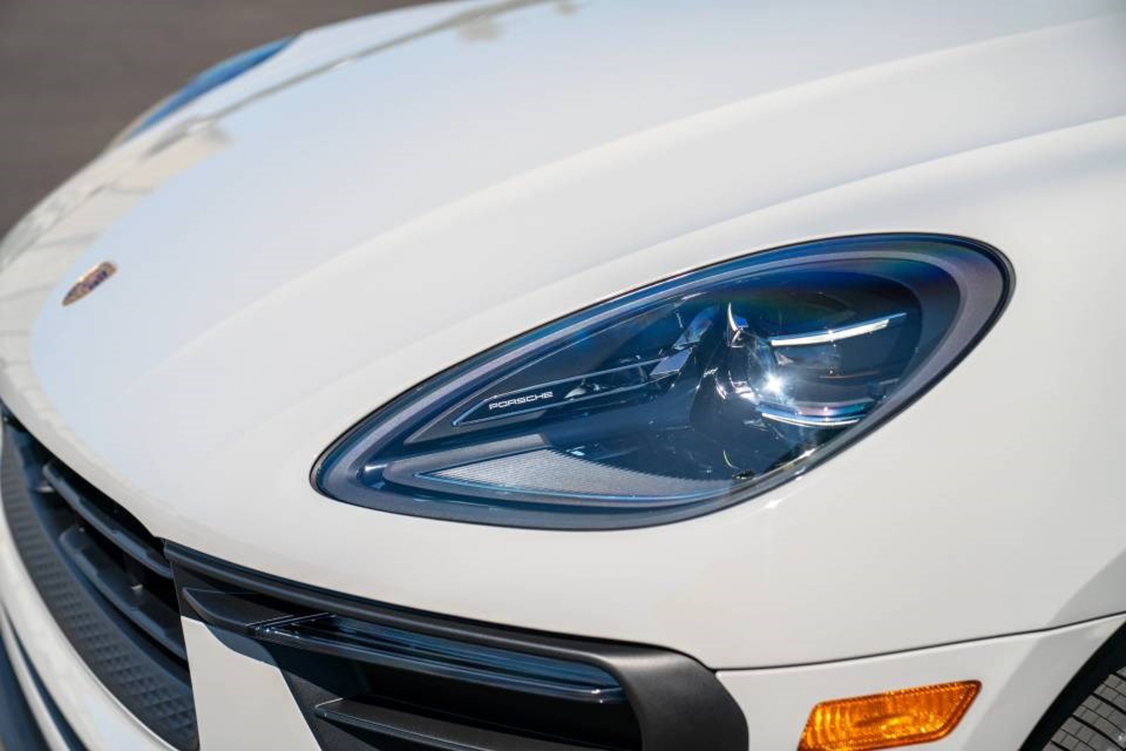 New 2026 Porsche Macan AWD/4WD image 30