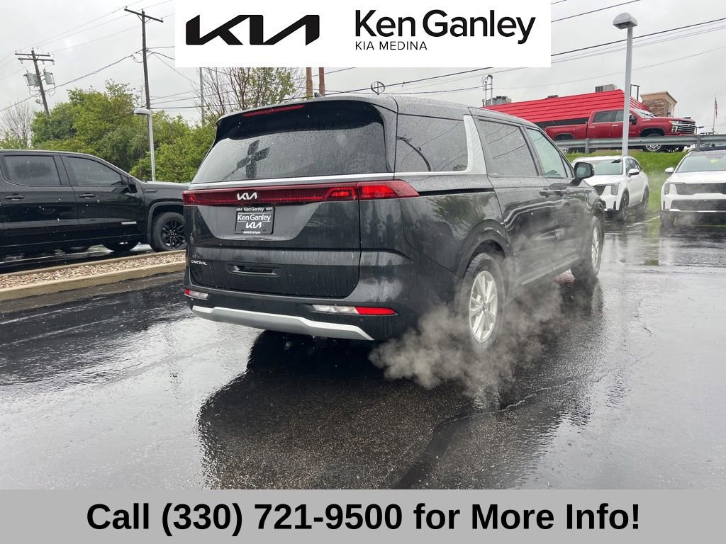 Used 2024 Kia Carnival LX FWD image 9