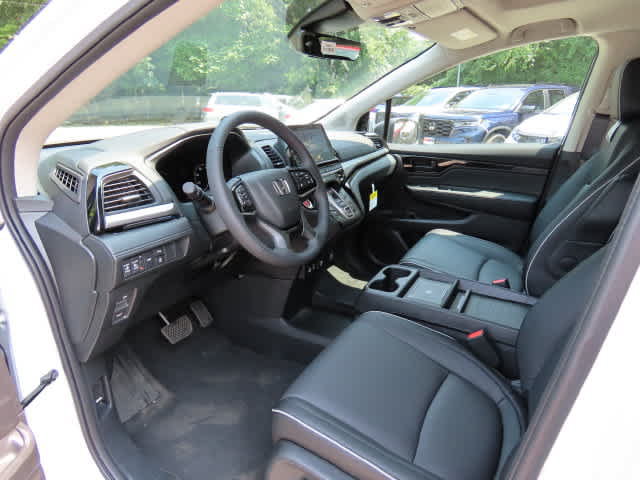 New 2027 Honda Odyssey Touring image 2