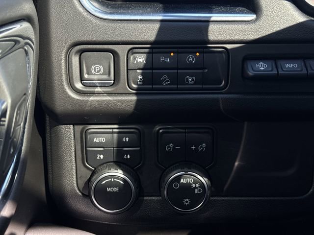 Certified 2023 Chevrolet Suburban High Country image 18