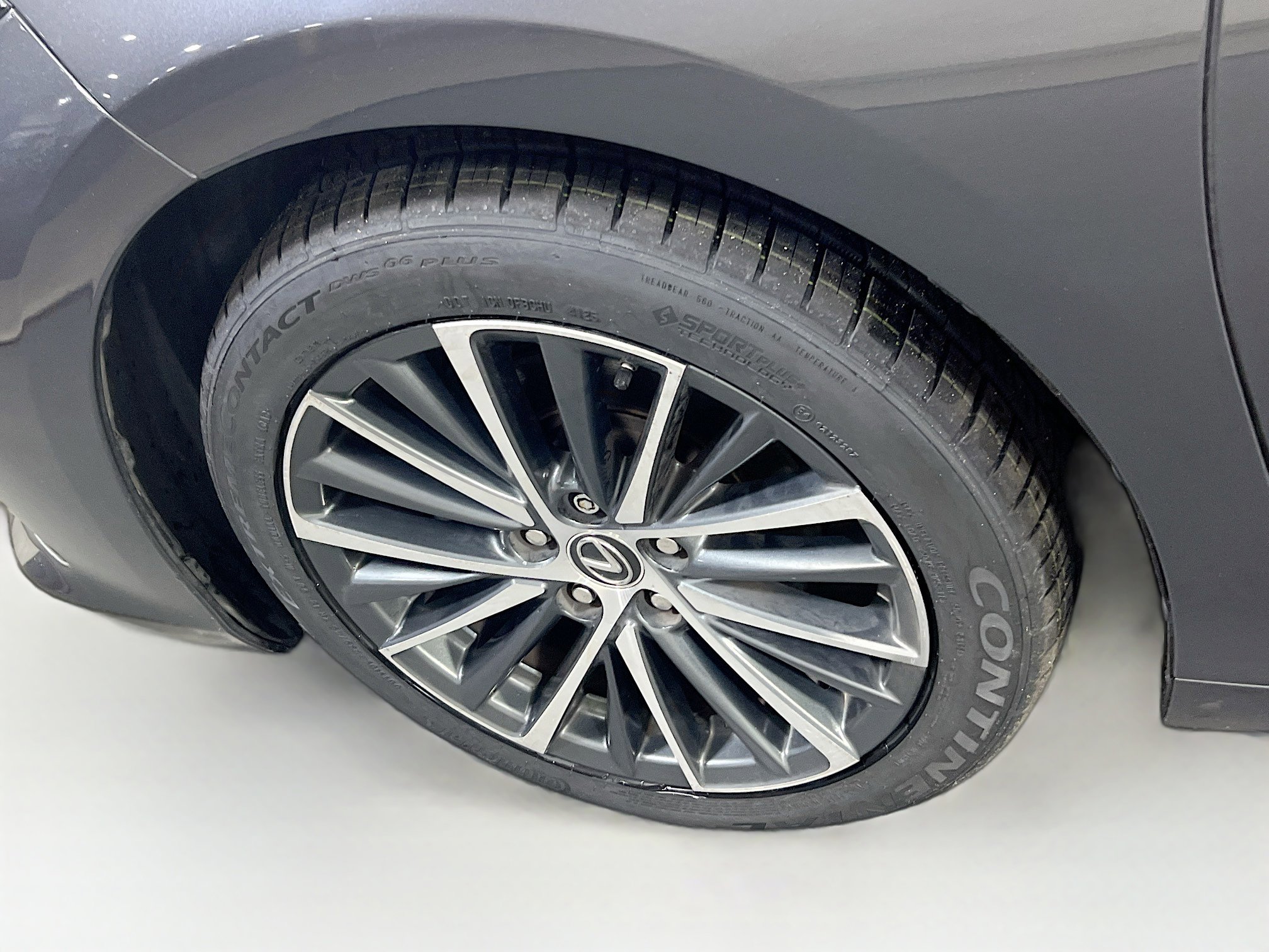 Used 2022 Lexus ES 350 w/ Premium Package image 30