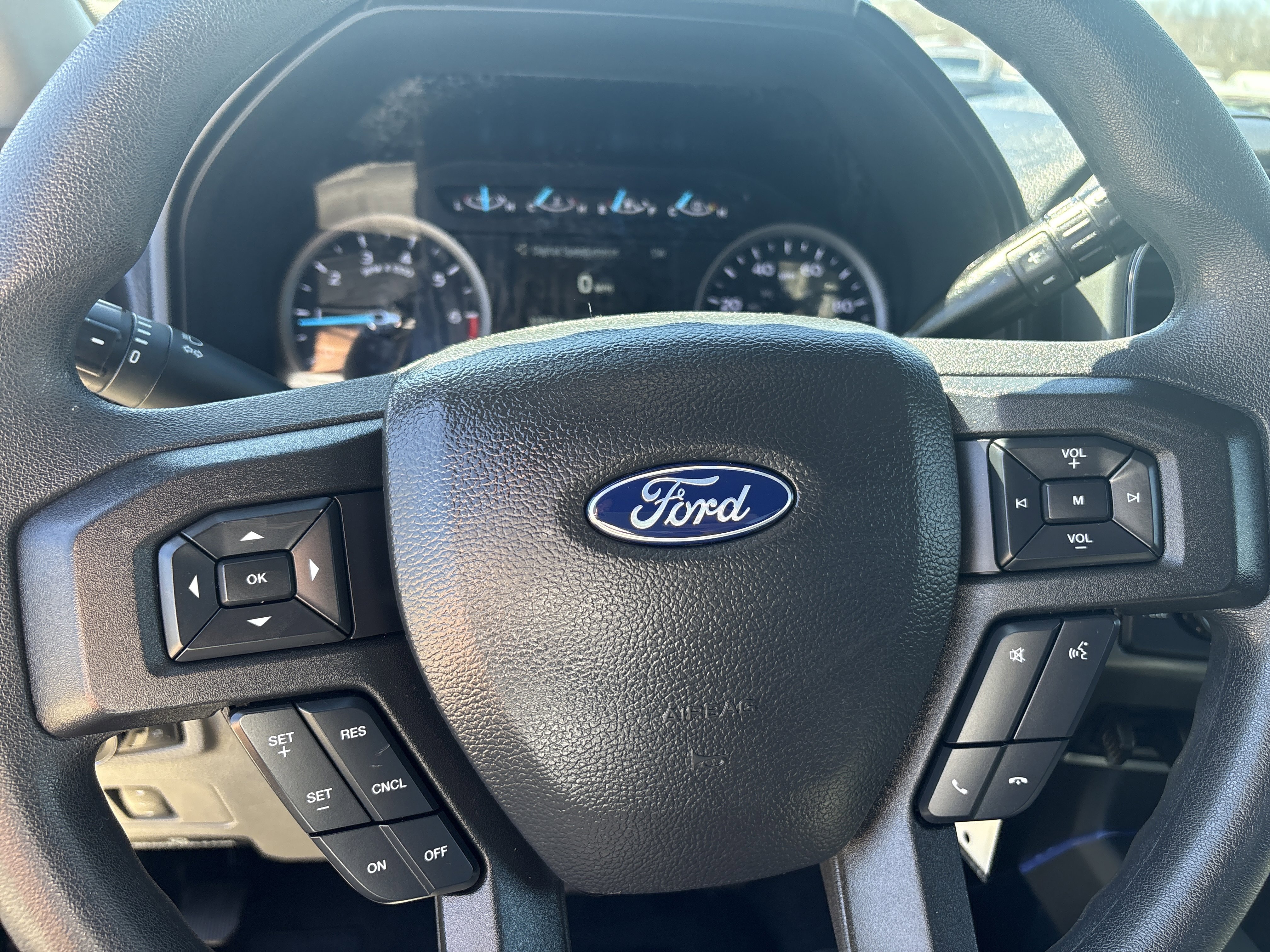 Used 2022 Ford F250 XLT w/ Black Appearance Package image 17