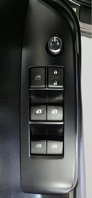 Used 2018 Toyota Highlander XLE image 13