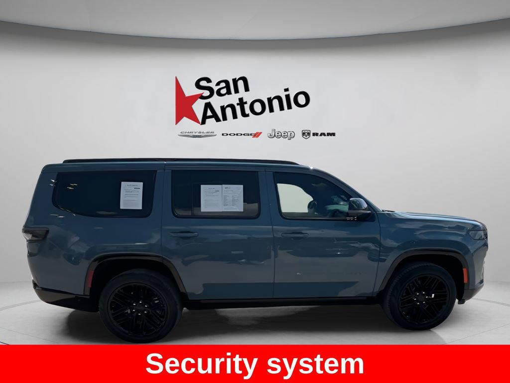 Used 2026 Jeep Grand Wagoneer Limited AWD/4WD image 16