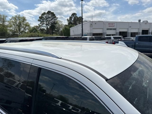 Used 2023 GMC Yukon SLT w/ SLT Luxury Package image 13