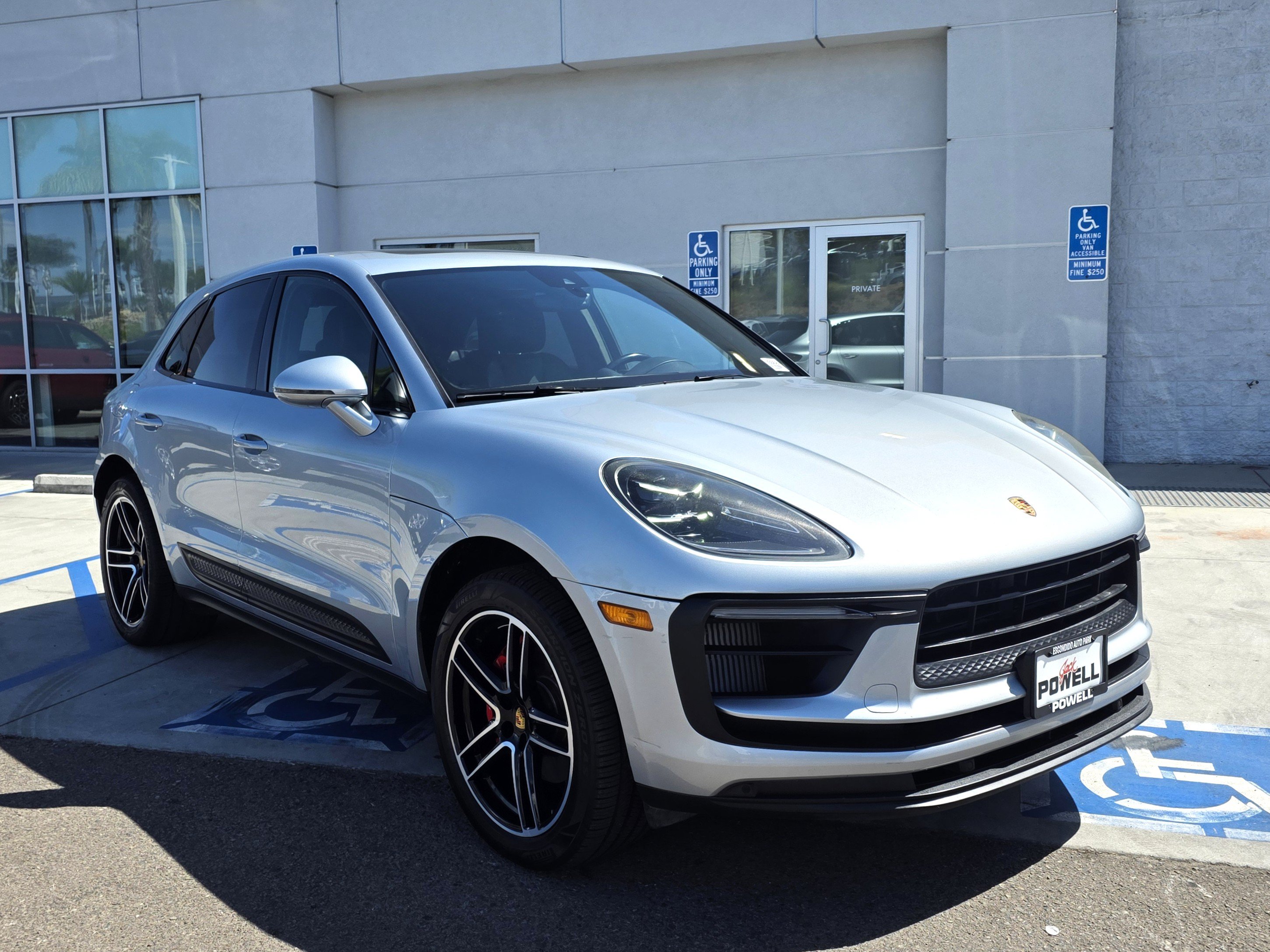 Used 2022 Porsche Macan S AWD/4WD image 6
