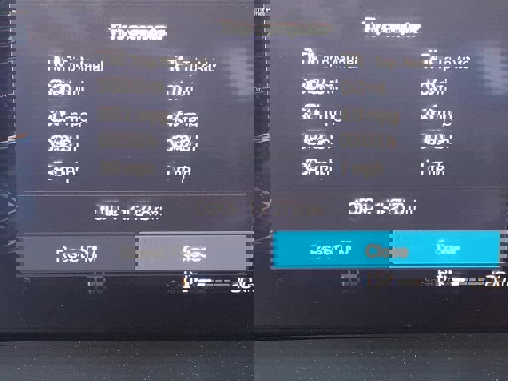 Certified 2025 Volvo XC60 B5 Core image 29