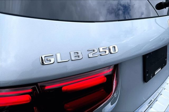 Used 2026 Mercedes-Benz GLB 250 4MATIC image 8