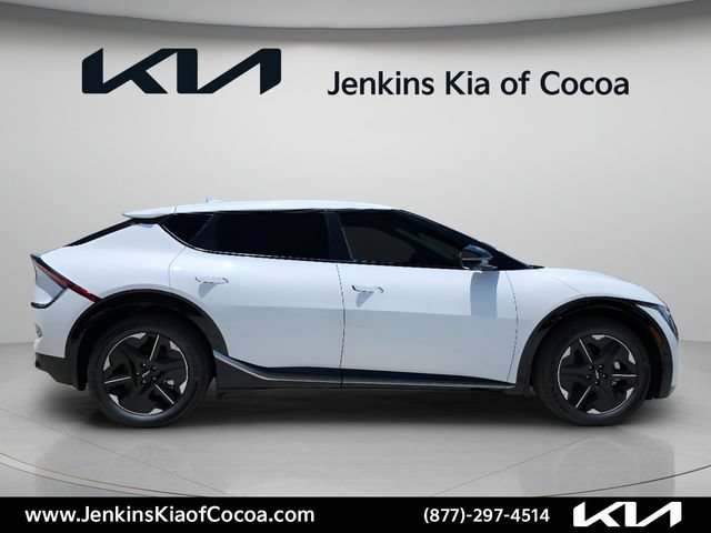 New 2026 Kia EV6 Wind RWD image 3