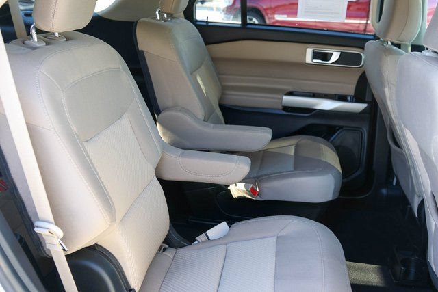 Used 2022 Ford Explorer XLT AWD/4WD image 19