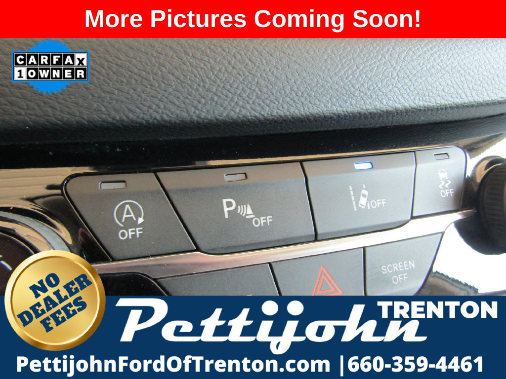 Used 2021 Chrysler Pacifica Touring-L FWD image 17