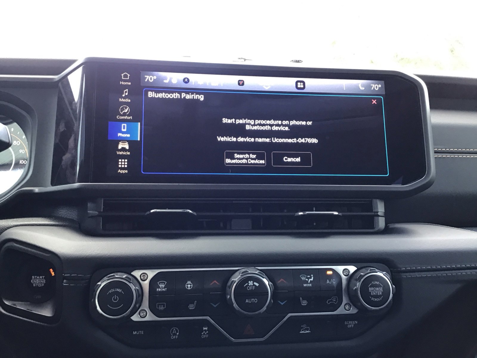 Used 2024 Jeep Gladiator Sport AWD/4WD image 14