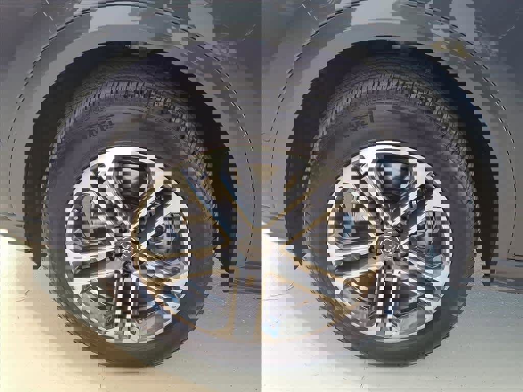 Used 2025 Audi Q5 Premium Plus w/ Premium Plus image 8