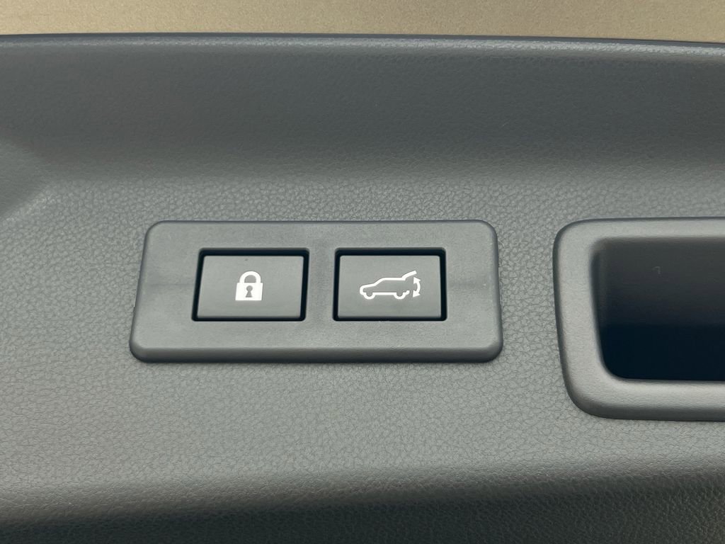 Certified 2025 Subaru Forester Premium image 16