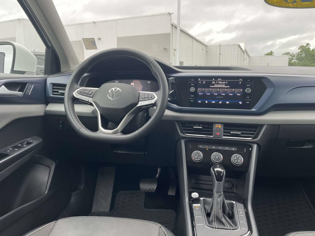 Certified 2023 Volkswagen Taos SE FWD image 14