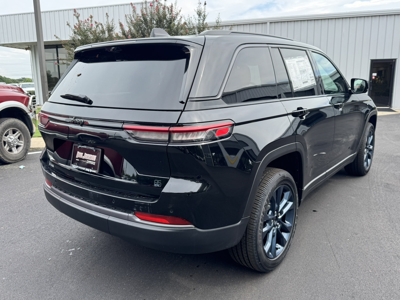 New 2026 Jeep Grand Cherokee Limited AWD/4WD image 5