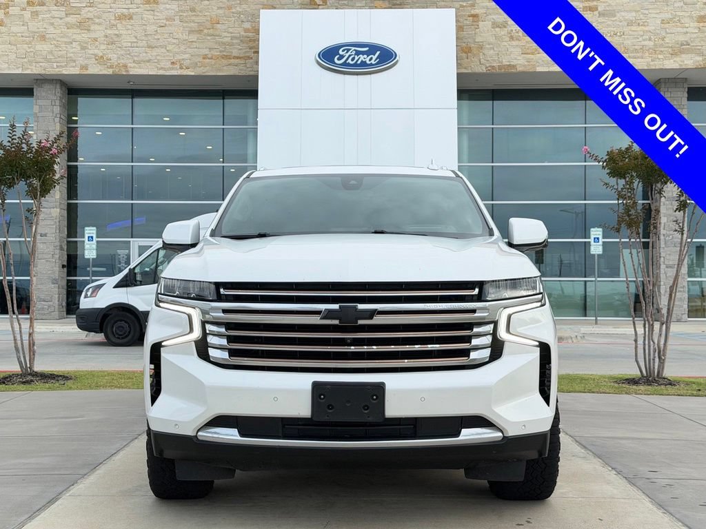 Used 2022 Chevrolet Suburban High Country AWD/4WD image 2