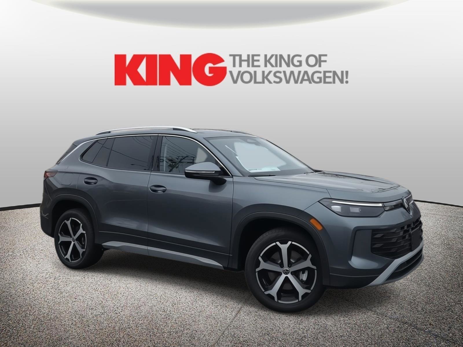 New 2026 Volkswagen Tiguan SE image 1