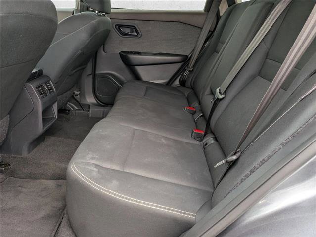 Used 2023 Nissan Rogue S image 18