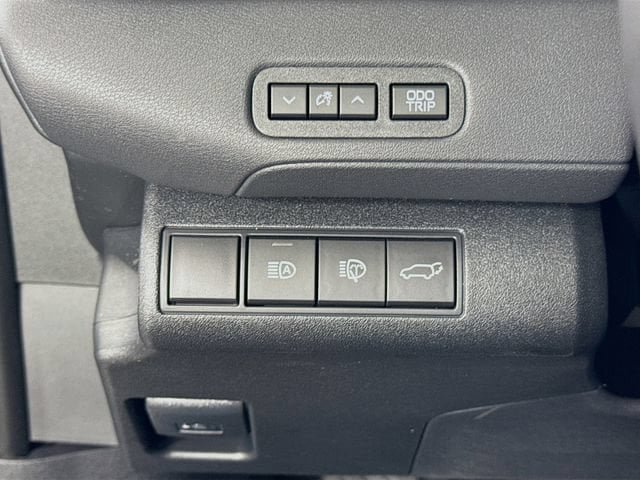 Certified 2026 Toyota bZ FWD image 11