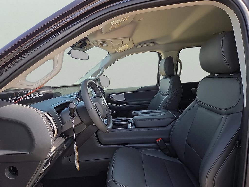 New 2026 Ford Expedition Active image 16