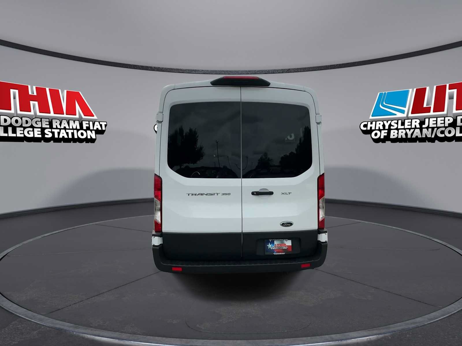Used 2025 Ford Transit 350 XLT RWD image 7